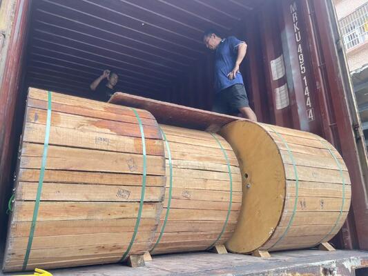 500M Span Double PE Sheath Water-proof ADSS Fiber Optic Cable for All-Dielectric Self-Supporting Aerial Outdoor Networks
